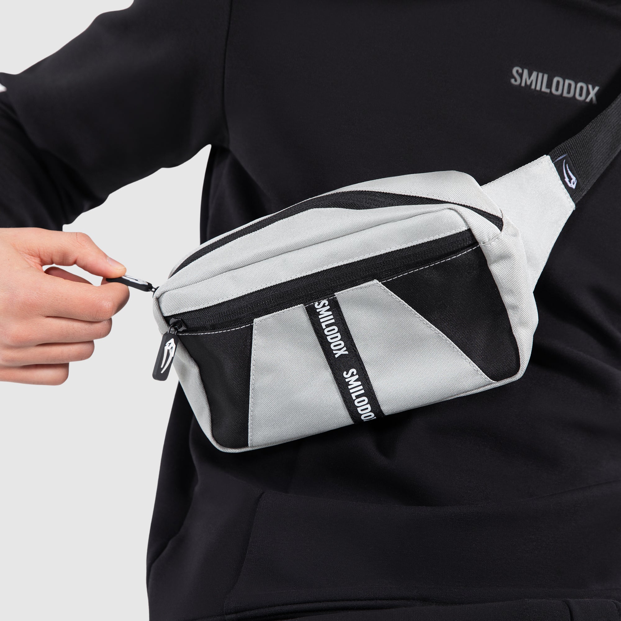 Fanny Pack James