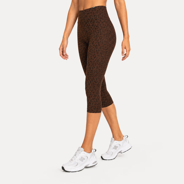 LEO Capri Leggings Velvara