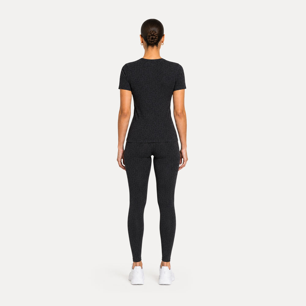 LEO T-Shirt Velvara